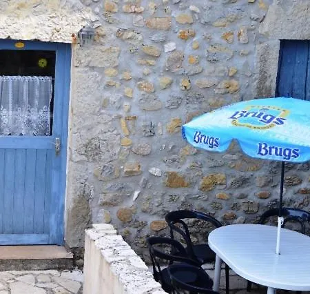 #11, 8 Pers, Domaine De Ribiere Appartement Grospierres